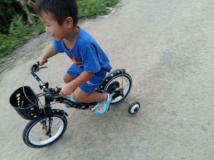 자전거 타는 5살 둘째아들